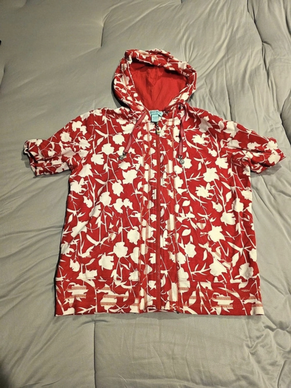 Red & White Floral Short Sleeve Sweatshirt With Hood